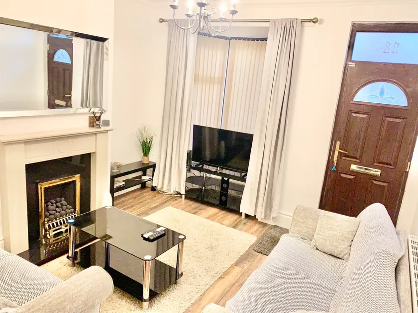 Urba Luxury Stays 4Bed Sheffield University - Image 1