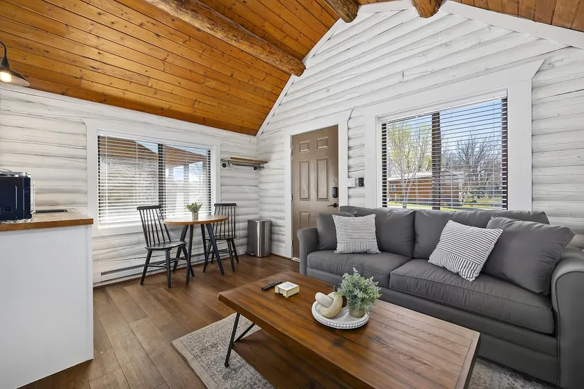 Mineral Springs Cabin | Studio with Kitchenette - Image 1