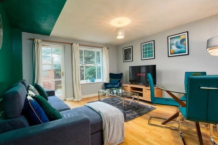 Oxford's Most Stylish House - Garden & Parking - Image 1