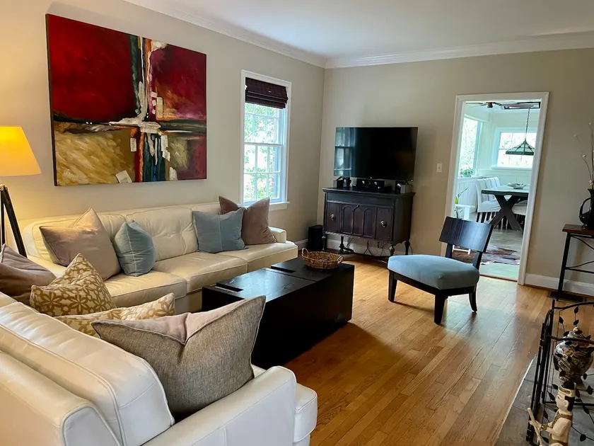 Southern Magnolia - Historic 5 BR/3 BA - Sleeps 10 - Image 1