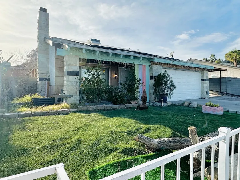 Vegas Serenity Villa4-Bedrooms Near The Strip Shop - Image 1