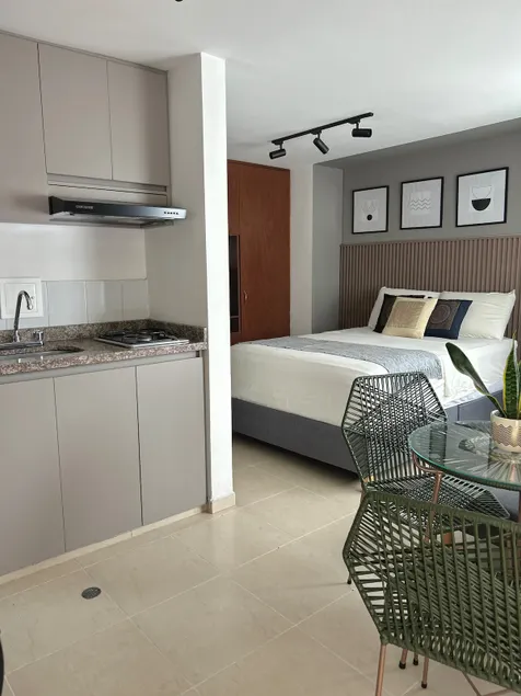 605 - unique design and exclusive location - Image 1