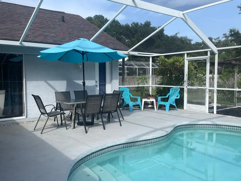Rare & amazing 3 bdrm 2 bath apt/suite w/pool - Image 1