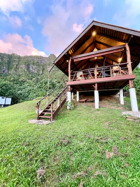 Cozy lagoon-view bungalow in Moorea - Image 1
