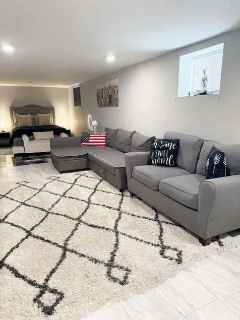 Walk to train to NYC - Cozy Basement apt w parking - Image 1