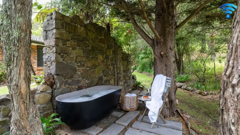 Cedar Corner – Stay 3 Pay 2 - Image 1