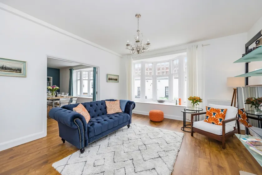 Ascot House Apartment - Image 1