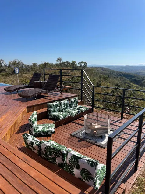 Lux Lodge - Image 1