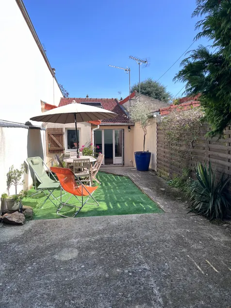 House with parking & garden 15 min from Paris center - Image 1
