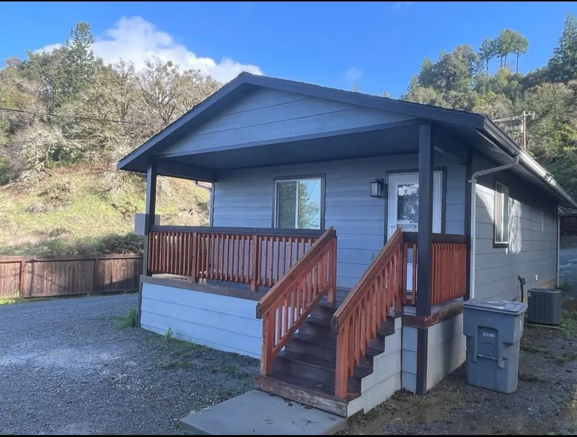 New, Fun-Size Benbow House! - Image 1