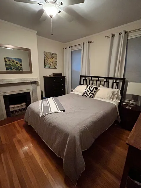 Charming and Historic Apartment - Image 1