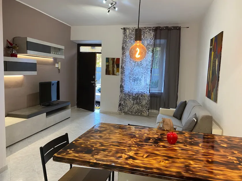 Eva and Zoe's home - Image 1