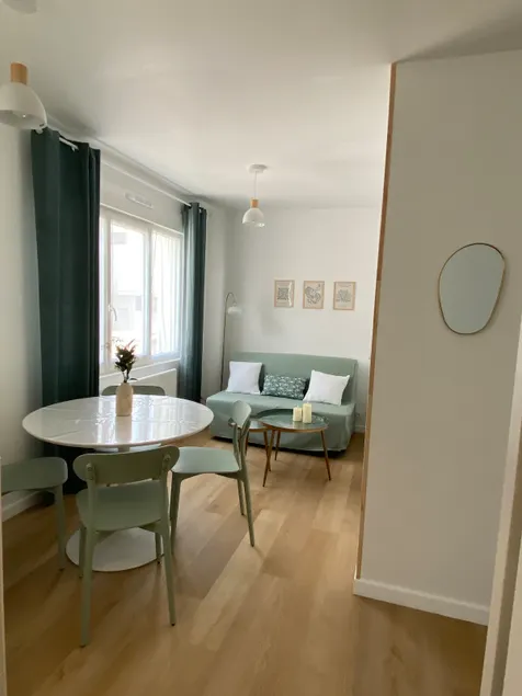 VANNES CENTRE AU CALME-T2 COSY AVEC PARKING PRIVATIF-TERRASSE-WIFI - Image 1