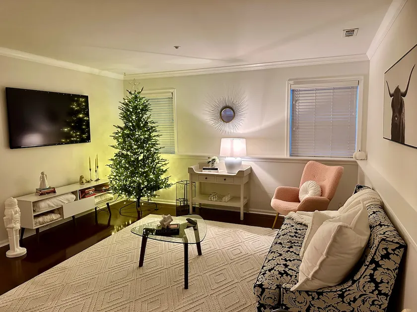 Garden on the Fox Condo in Geneva - 2 bed/2 bath - Image 1