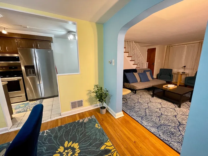 Lovely 3 BR. Philly & Airport. Free parking - Image 1