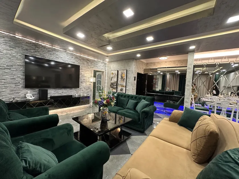 Penthouse 41 Complex Rediu - Image 1