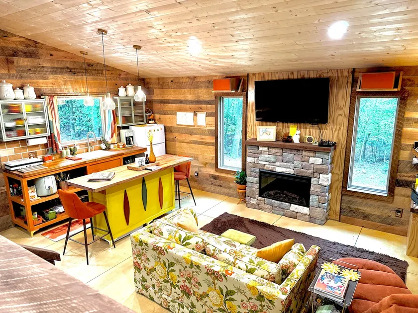 Escape to a Secluded Cabin for a Couple *Hot Tub* - Image 1