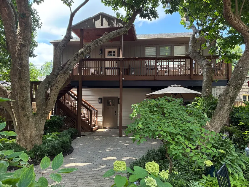 Highlands - Elegant Calm Clean & Green - Walkable - Image 1