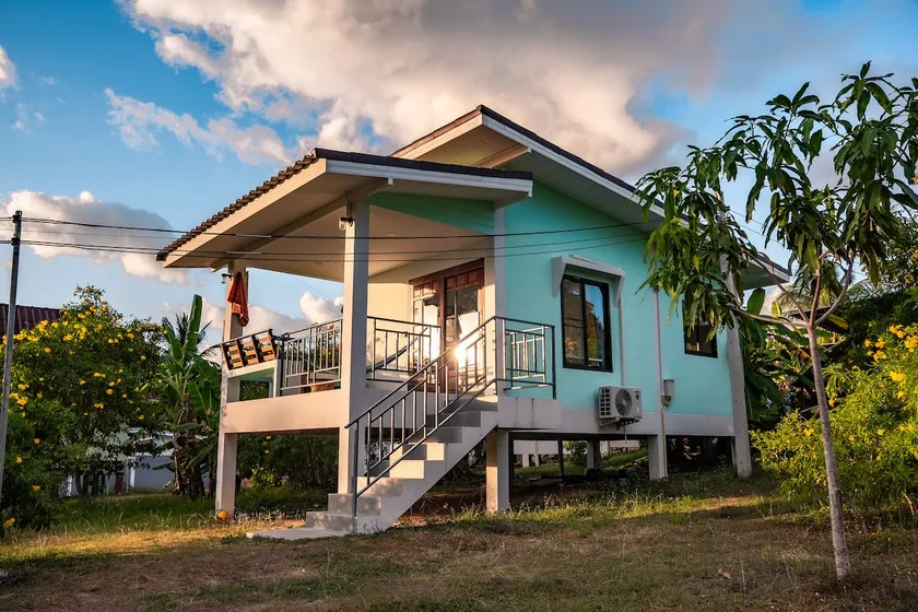 Modern Nature Retreat - Image 1