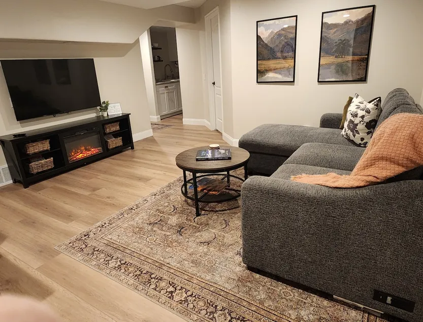 Clean, Quiet 2 Bdrm near Provo, by City Park - Image 1
