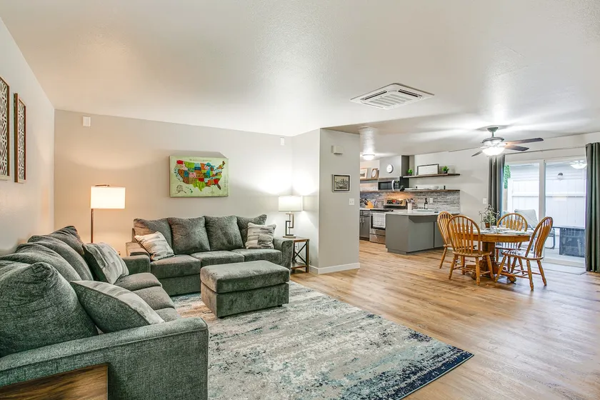 Updated Duplex Home < 1 Mi to Downtown Enumclaw! - Image 1