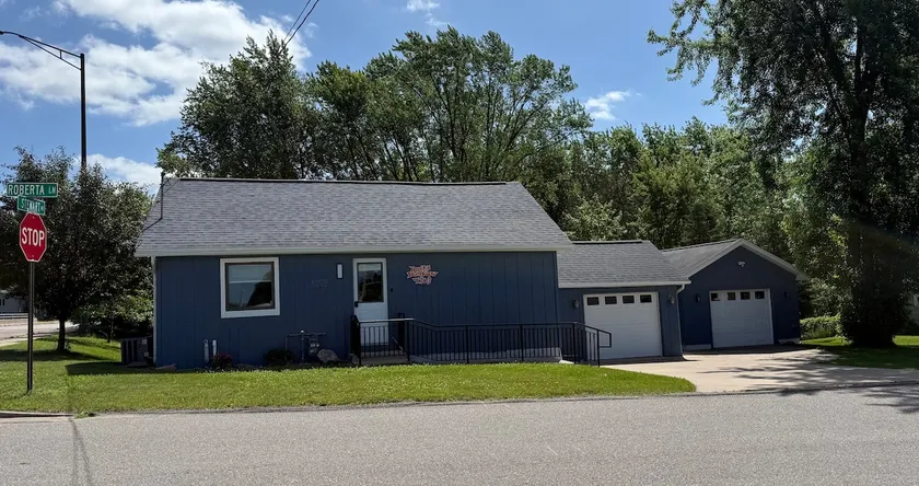 Burks Bungalow - 3 bedrooms & Entertainment space - Image 1