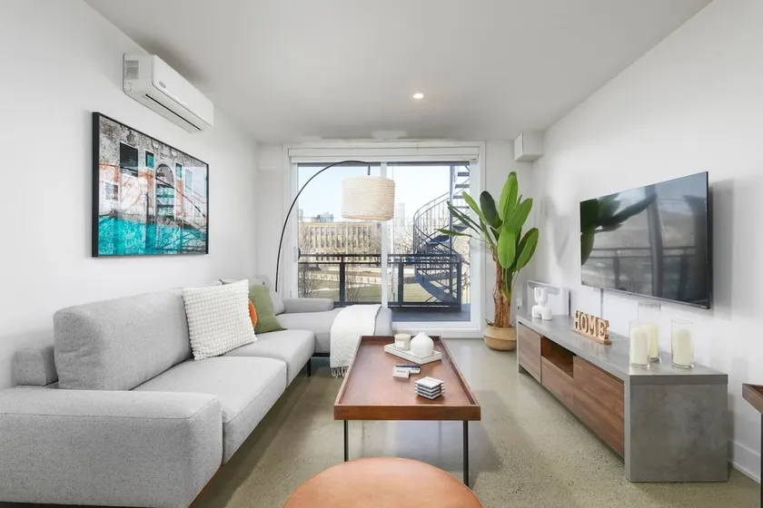 The Molo - Spacious 3 bedrooms in Downtown MTL - Image 1