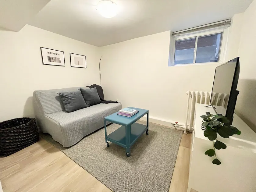 Charming + Spacious Roncy Apartment - Image 1