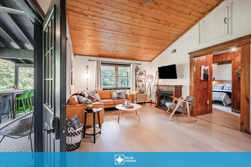 Riverfront Cabin wFirepit Pool Table Porch WiFi - Image 1