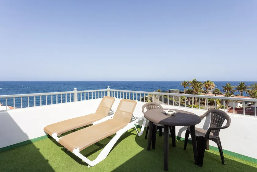 Ocean view, Room 3 - Image 1