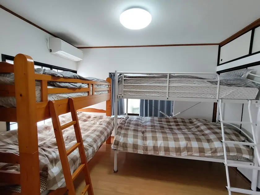 A relaxing, great value house for one group (up to 5 people) - Image 1