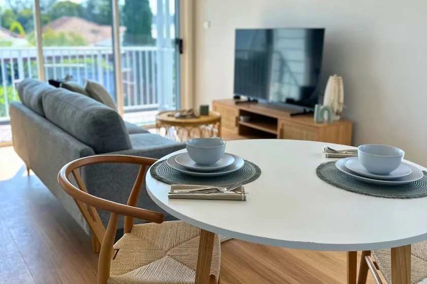 The Laneway Private Retreat, Cosy & Convenient - Image 1