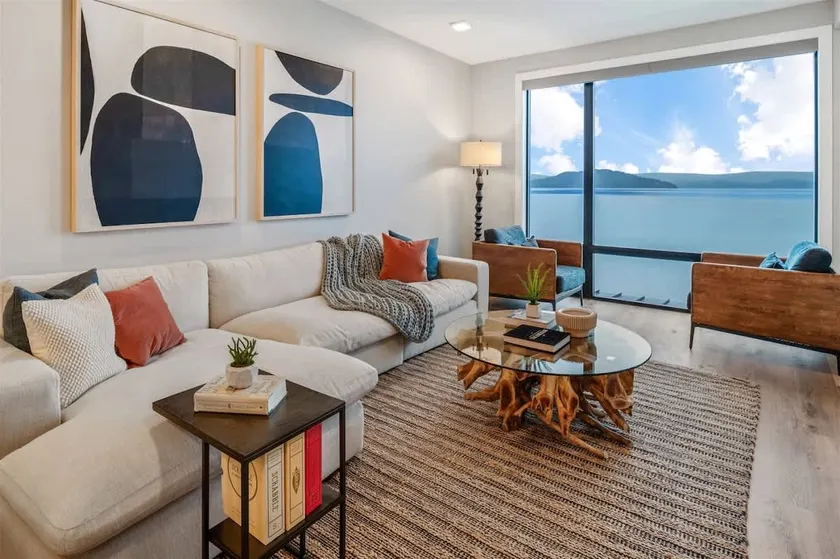Luxury Condo w/Rooftop Pool, Hot Tub & Lake Views - Image 1
