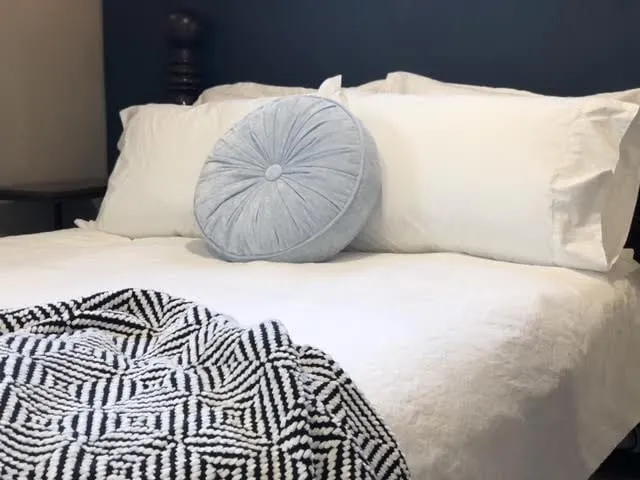 Private 1BR Apt • Full Kitchen, Bath & Laundry - Image 1