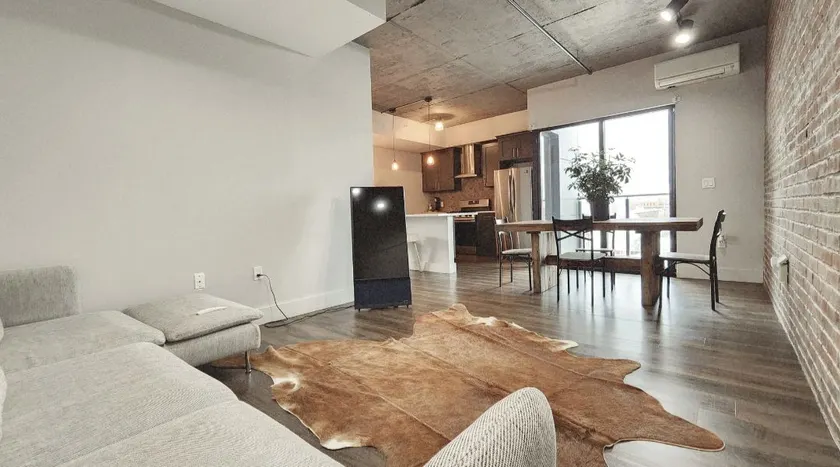 Centrally located loft oasis - Image 1