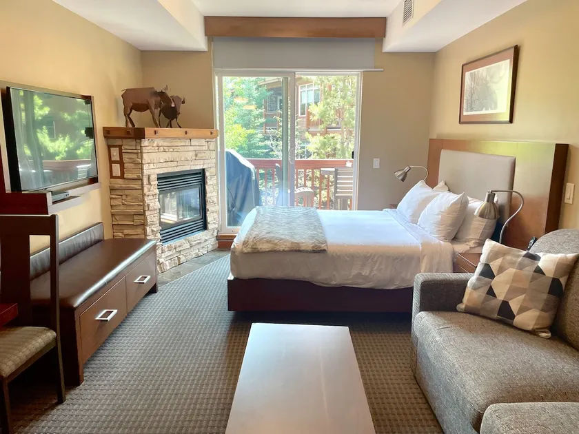 Mountain Suite at Falcon Crest Lodge - Image 1