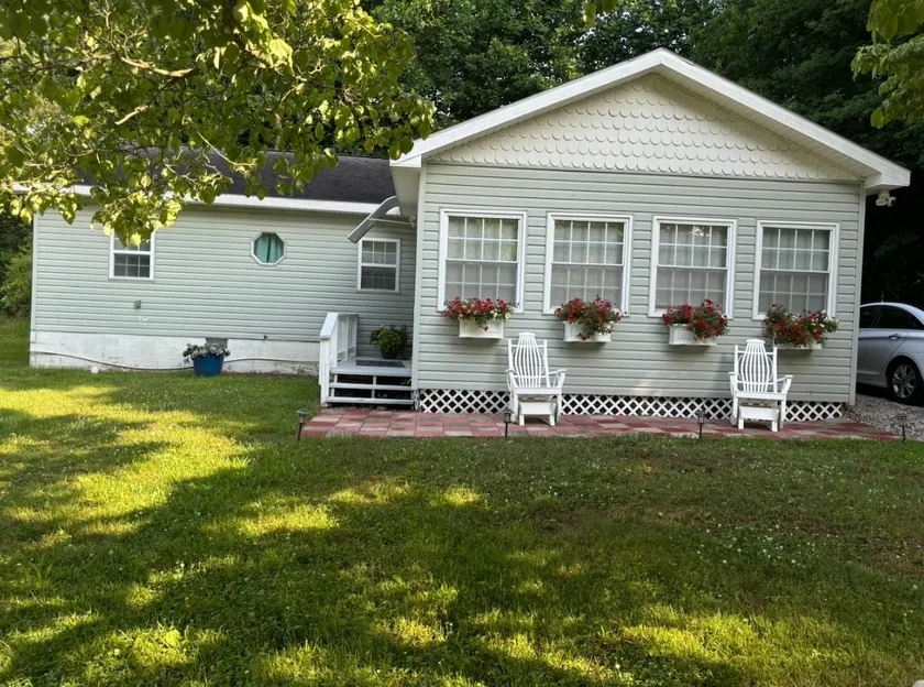 Marina Cottage - Image 1