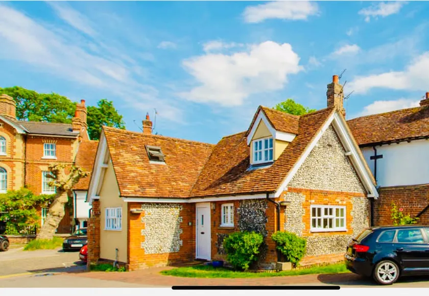 Cosy cottage in heart of historic Saffron Walden - Image 1