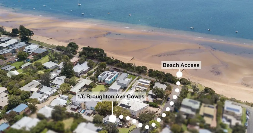Broughton by the Beach, town house only 20 meters to the beach!! - Image 1