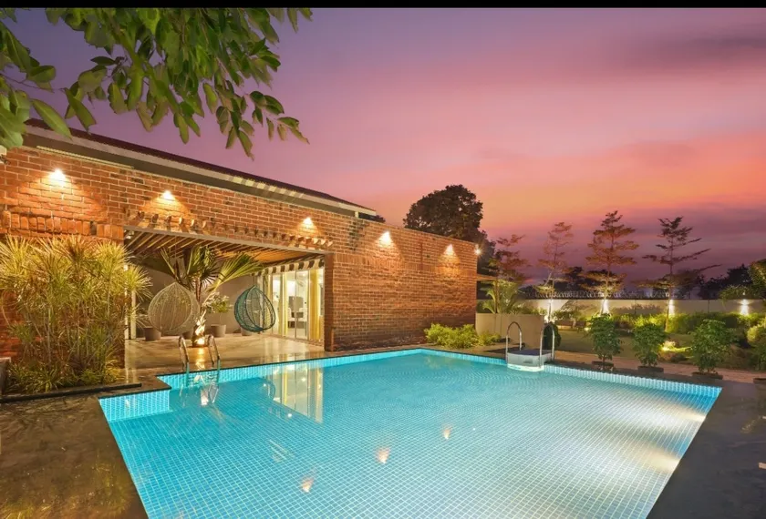 The Weekend Retreat With Gardens/Pool/Indoor Games - Image 1