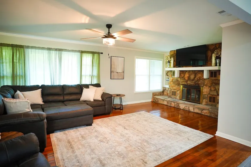 Spacious Oasis in East Tupelo on 5 acres - Image 1