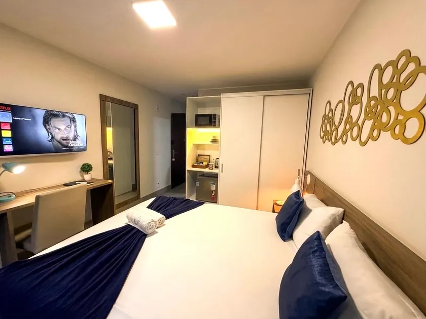 Smart Suite with Olympic Bar - Image 1