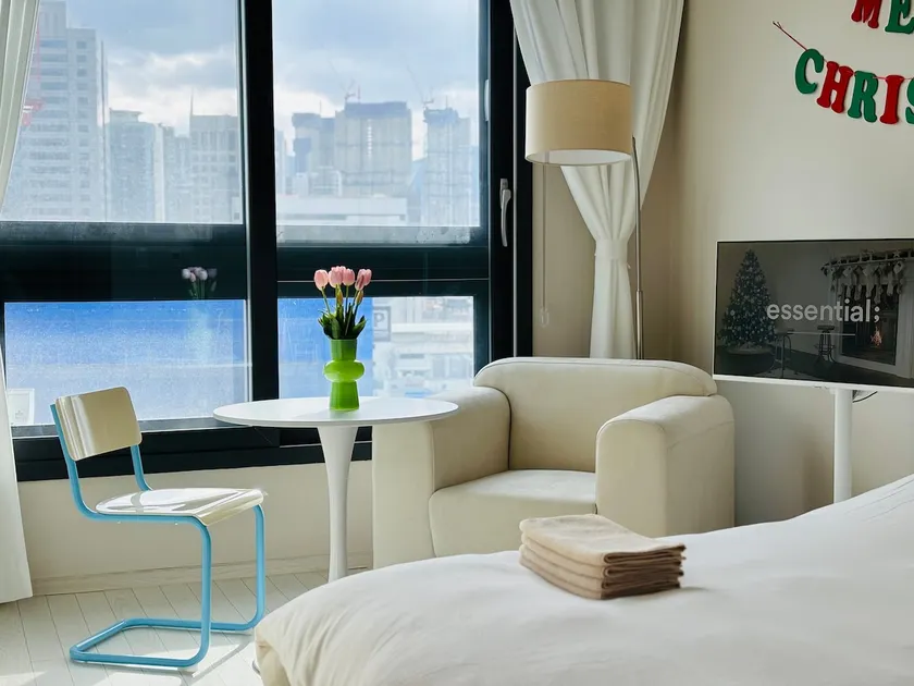 12 o'clock check-out review event [Little Sweet Room]/Dongseong-ro, Gyodong, Jongno 1 minute away! Travel and business trips - Image 1