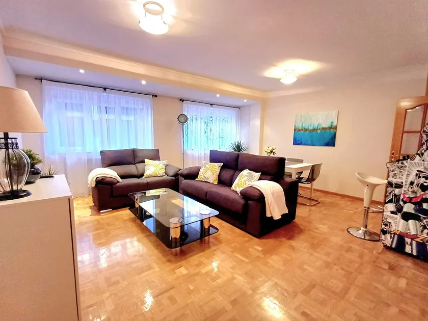 Spacious and central - Image 1