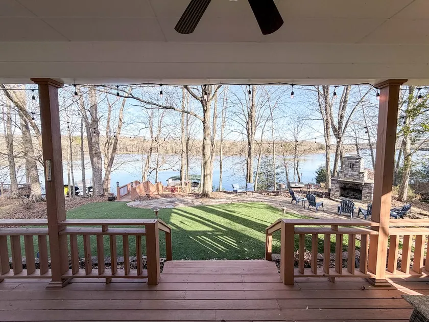 Lakefront Home on Old Hickory Lake - Image 1