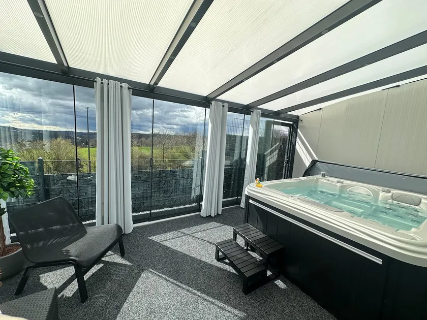 Golden Secret Spa Hot tub - Steam sauna - Image 1