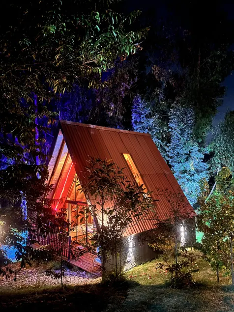 Private Cabin Panoramic View TV, WIFI Parking - Image 1