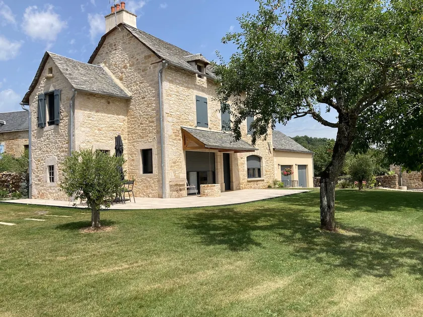 Charming village house - Image 1