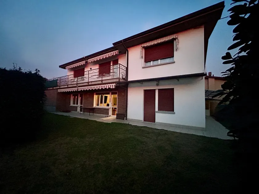 Manu's house - Image 1