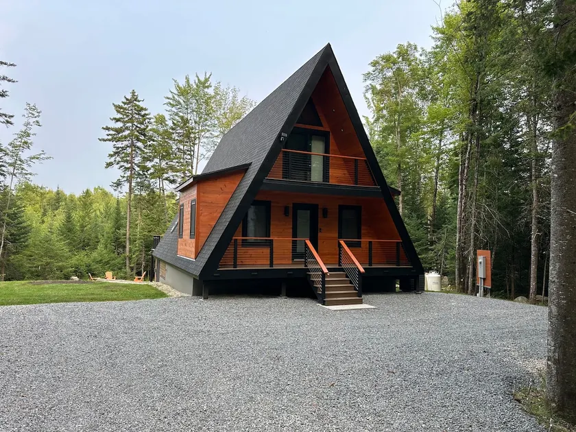 Modern A-Frame in Bethlehem - Image 1